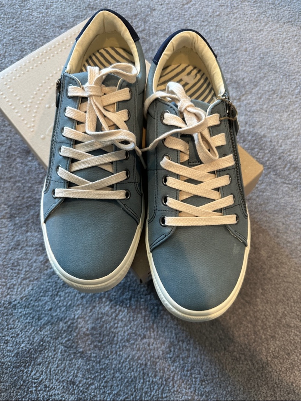 Taos Footwear Dusty Blue Canvas Low-Top Sneakers with Cream Laces - Picture 5 of 7